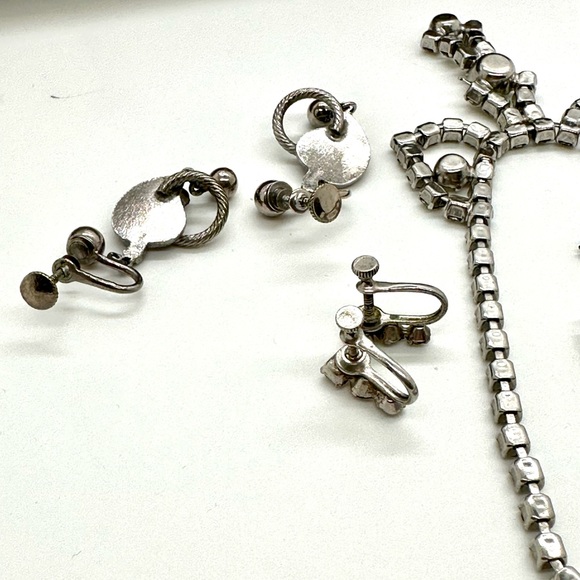 Antique Deco Rhinestone Necklace & Earrings - Picture 6 of 13
